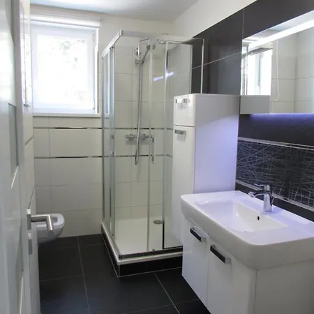 Martin City Stay - Elegant Apartment With Private Parking Lejlighed