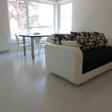 Martin City Stay - Elegant Apartment With Private Parking