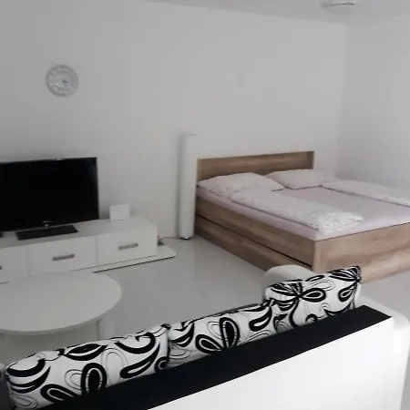 Martin City Stay - Elegant Apartment With Private Parking Lejlighed Martin