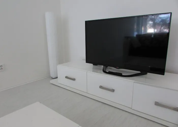 Beautiful Center With Private Parking * Martin